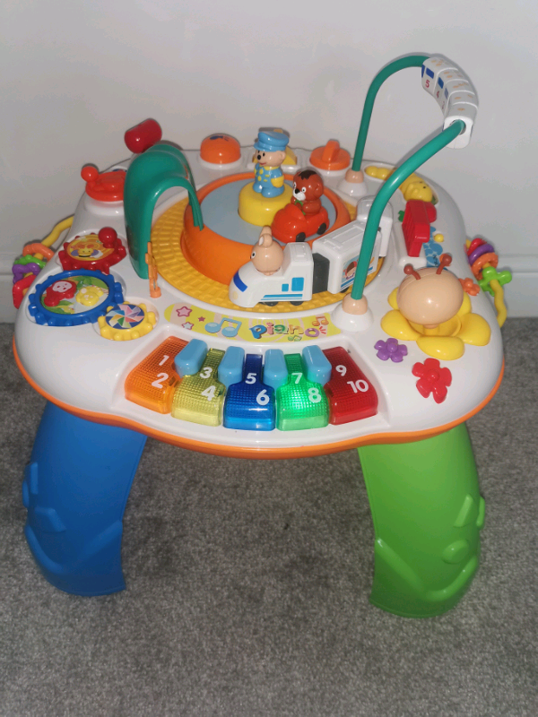 mini me and friends activity table